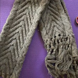 Grey knit scarf